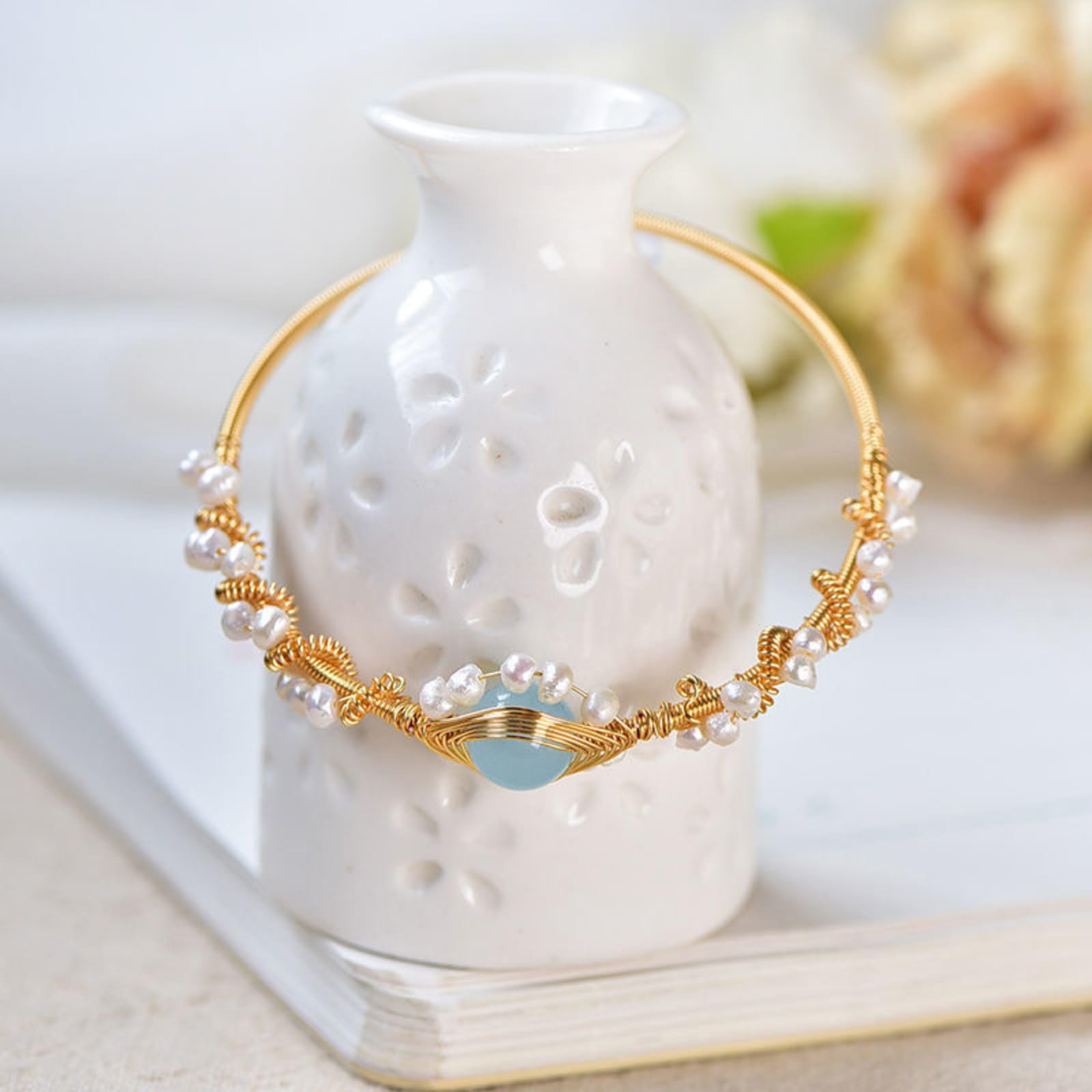 💎 Romantic Pearl Charm Bracelet